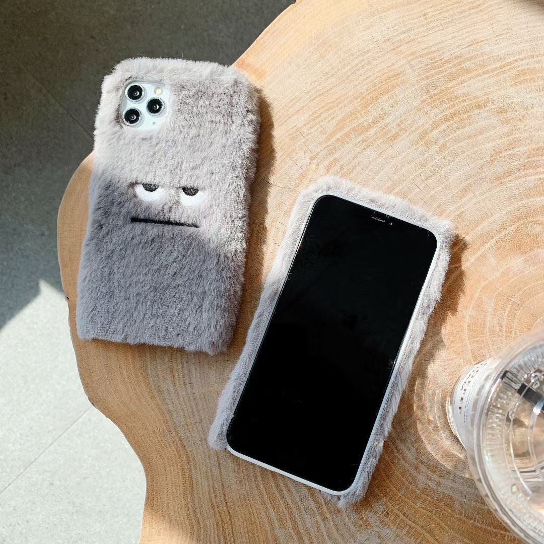 Capinha de celular de pelúcia